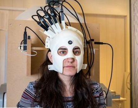 科学家开发可穿戴脑部扫描头盔：<font color='red'>3D打印</font>仅重905克